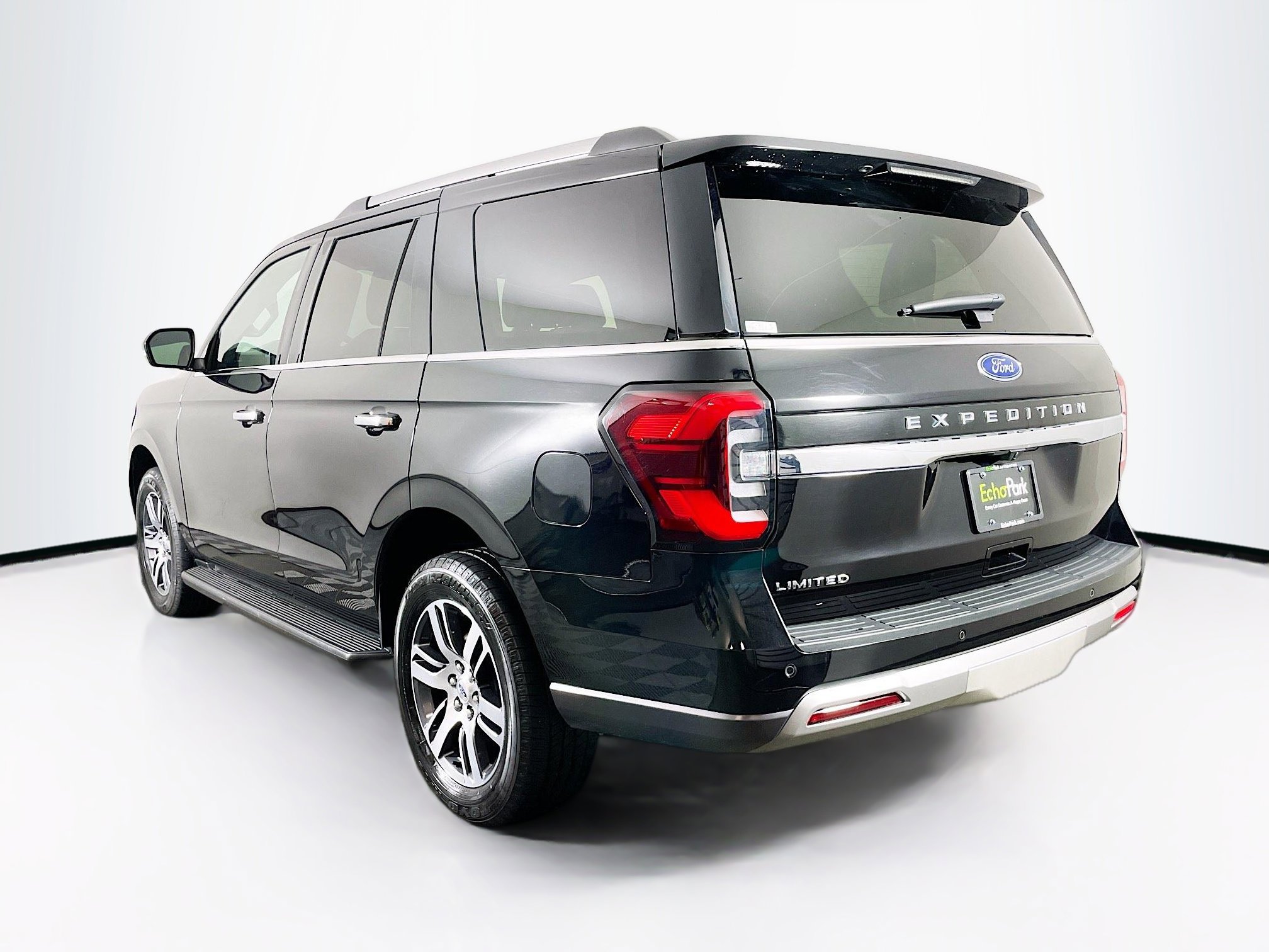 Used 2024 Ford Expedition Limited image 5