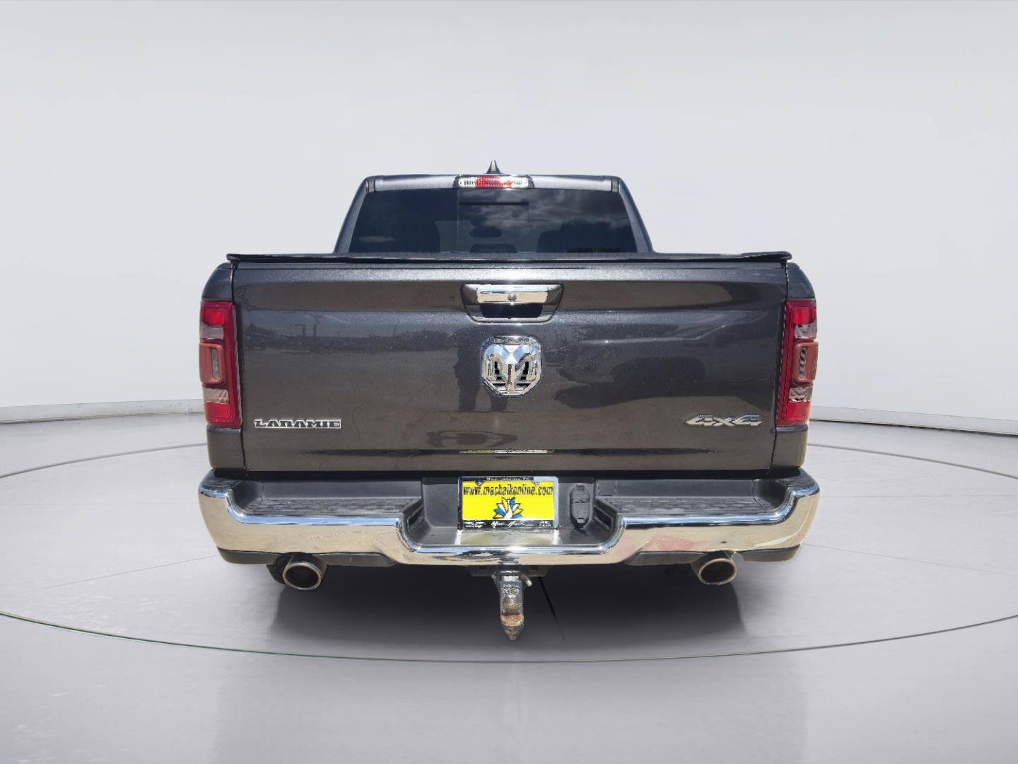 Used 2019 RAM 1500 Laramie w/ Off Road Group AWD/4WD image 4