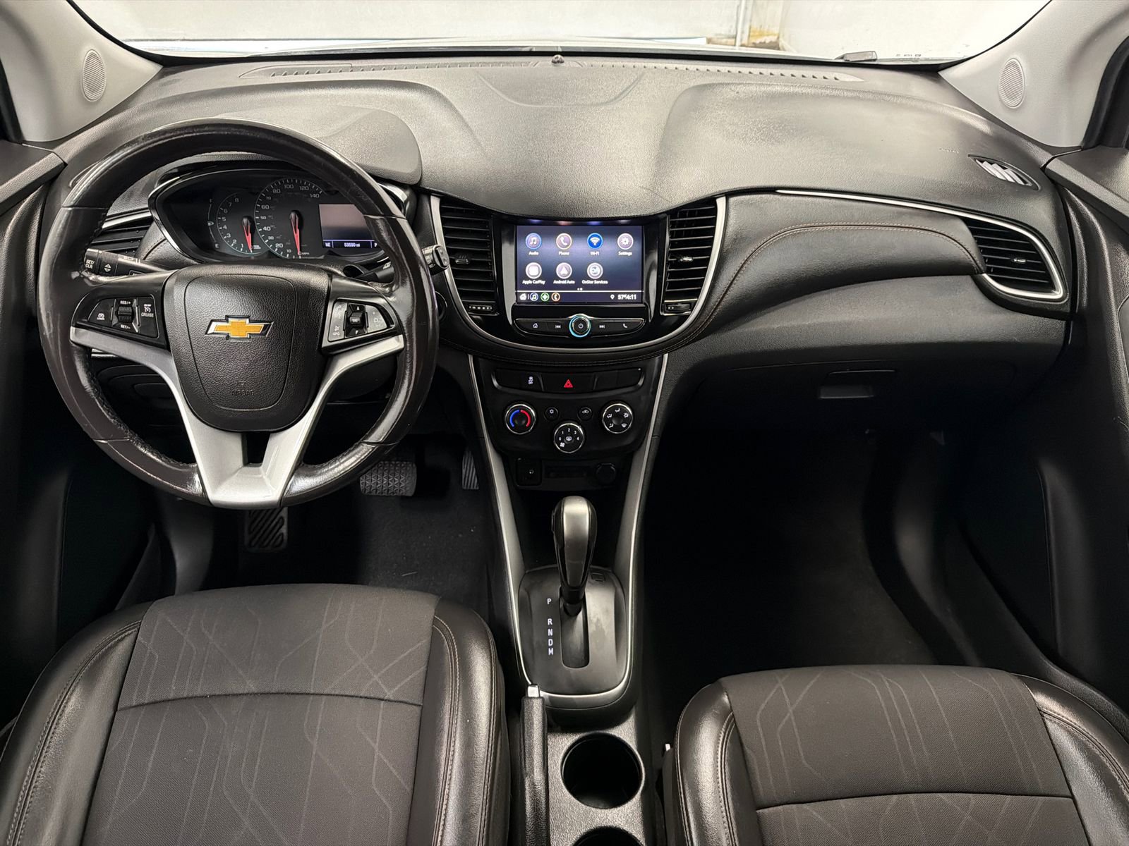 Used 2020 Chevrolet Trax LT w/ LT Convenience Package image 16