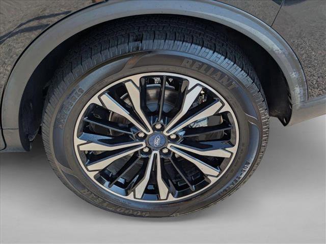 Used 2022 Ford Escape SE w/ SE Sport Appearance Package FWD image 24