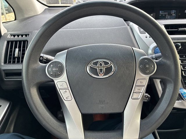 Used 2016 Toyota Prius V Three image 22