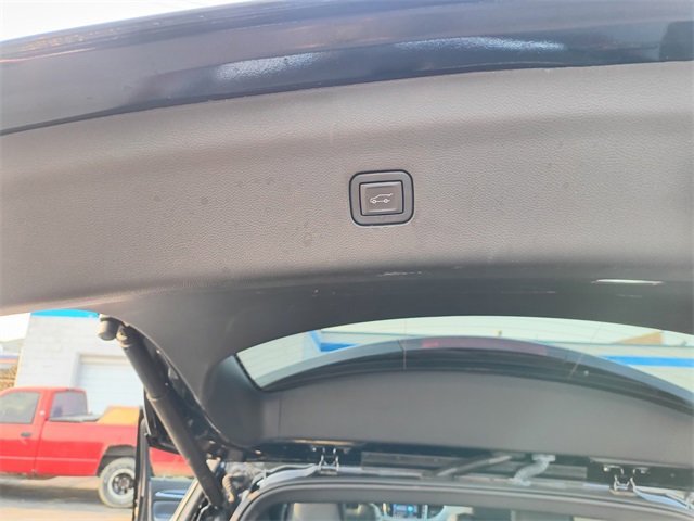 Used 2023 Buick Enclave Essence w/ Experience Buick Package image 16