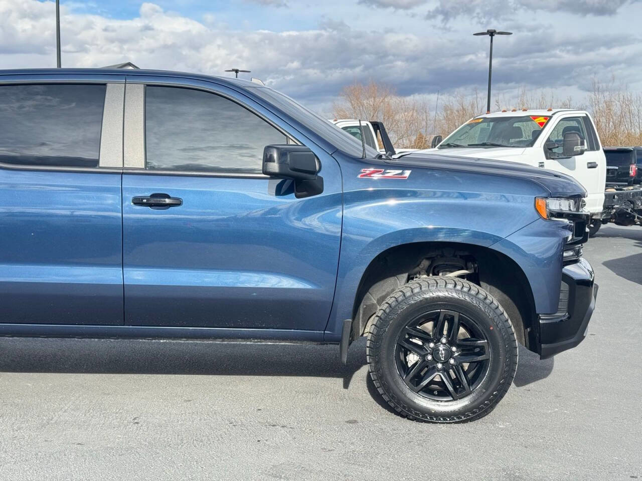 Used 2021 Chevrolet Silverado 1500 LT Trail Boss w/ LPO, Dark Essentials Package image 4