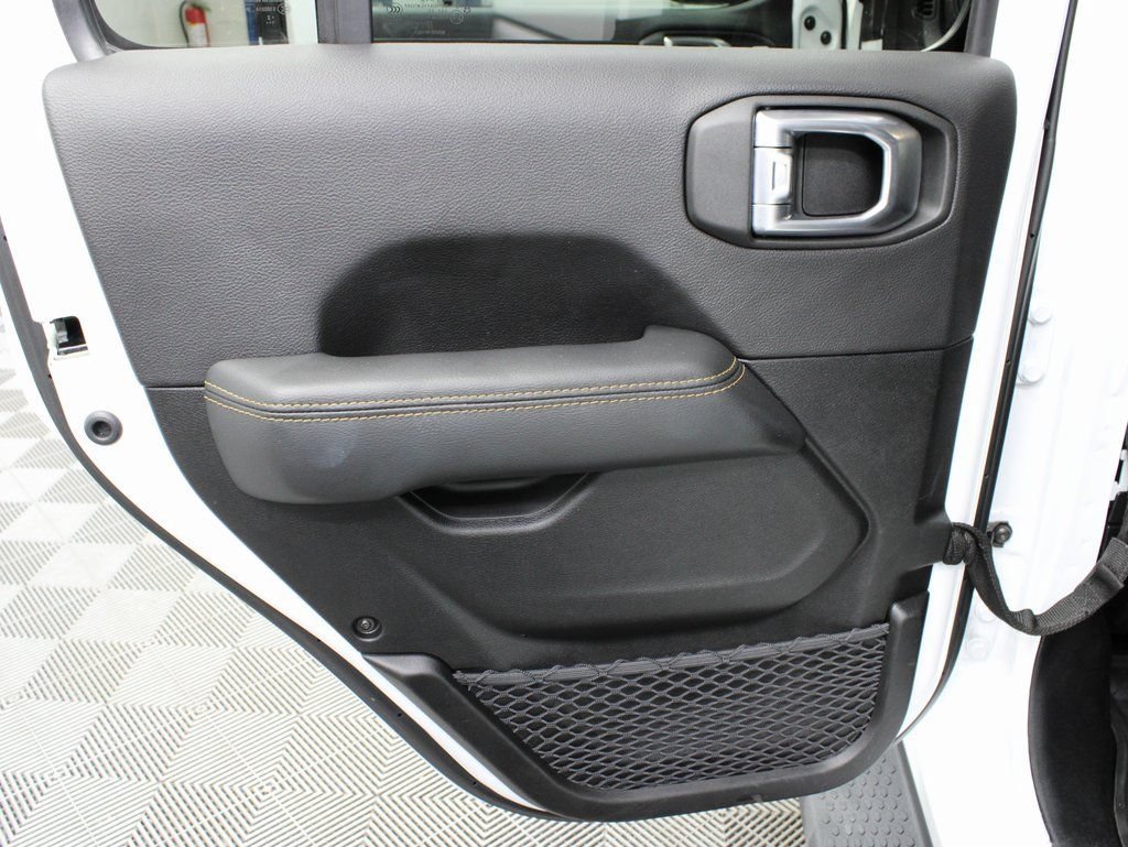 Used 2023 Jeep Wrangler Unlimited Sahara AWD/4WD image 55