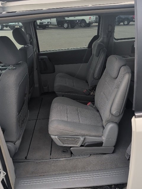 Used 2009 Chrysler Town & Country Touring image 26