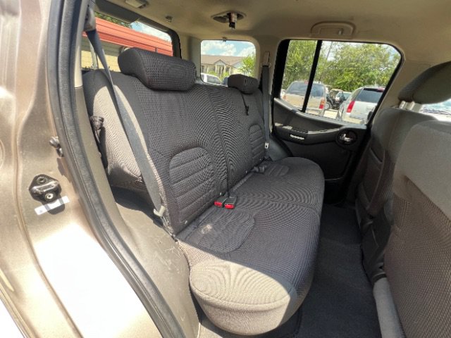 Used 2008 Nissan Xterra Off-Road w/ Technology Pkg AWD/4WD image 12