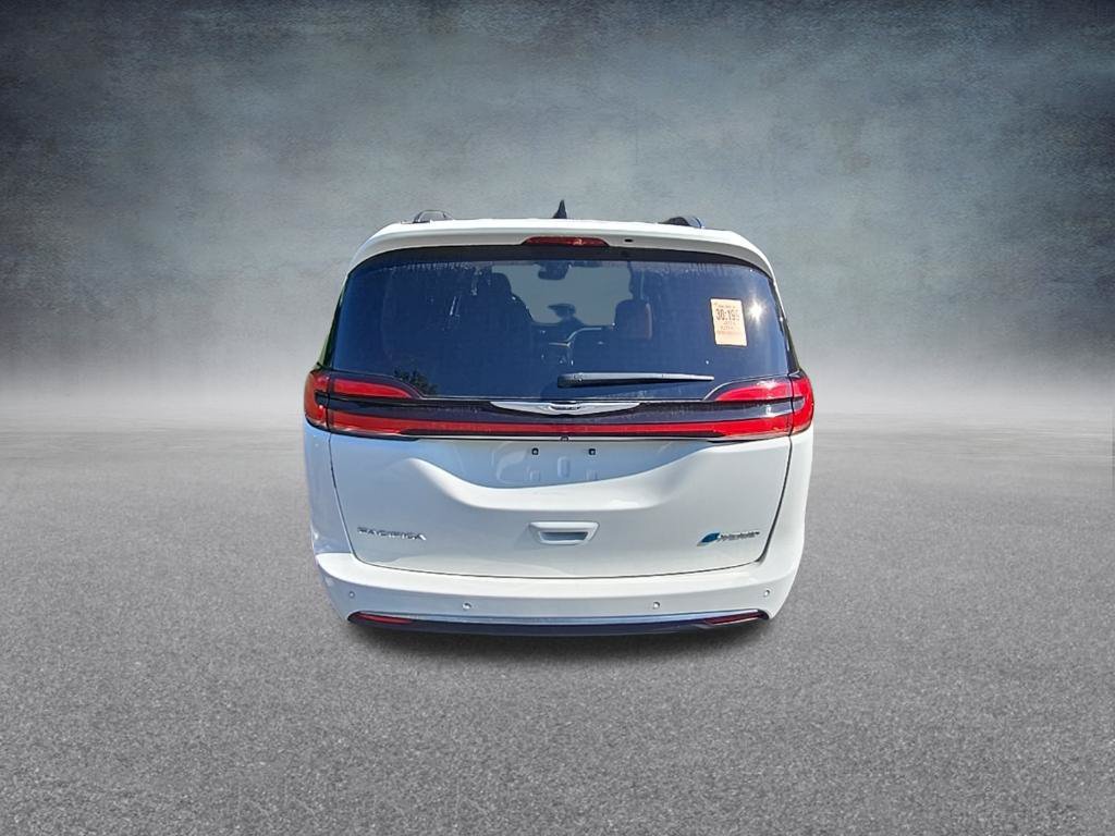 Used 2024 Chrysler Pacifica Pinnacle FWD image 7