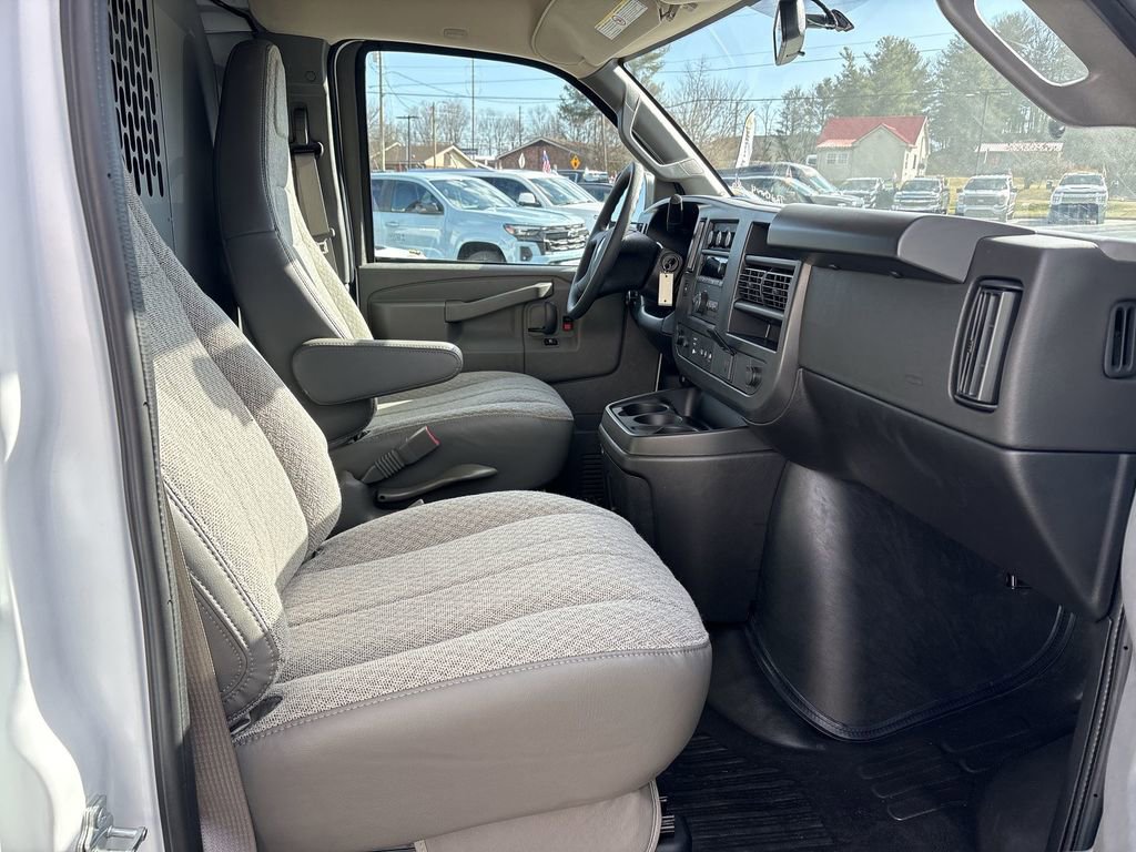 New 2025 Chevrolet Express 3500 Extended w/ Driver Convenience Package RWD image 23