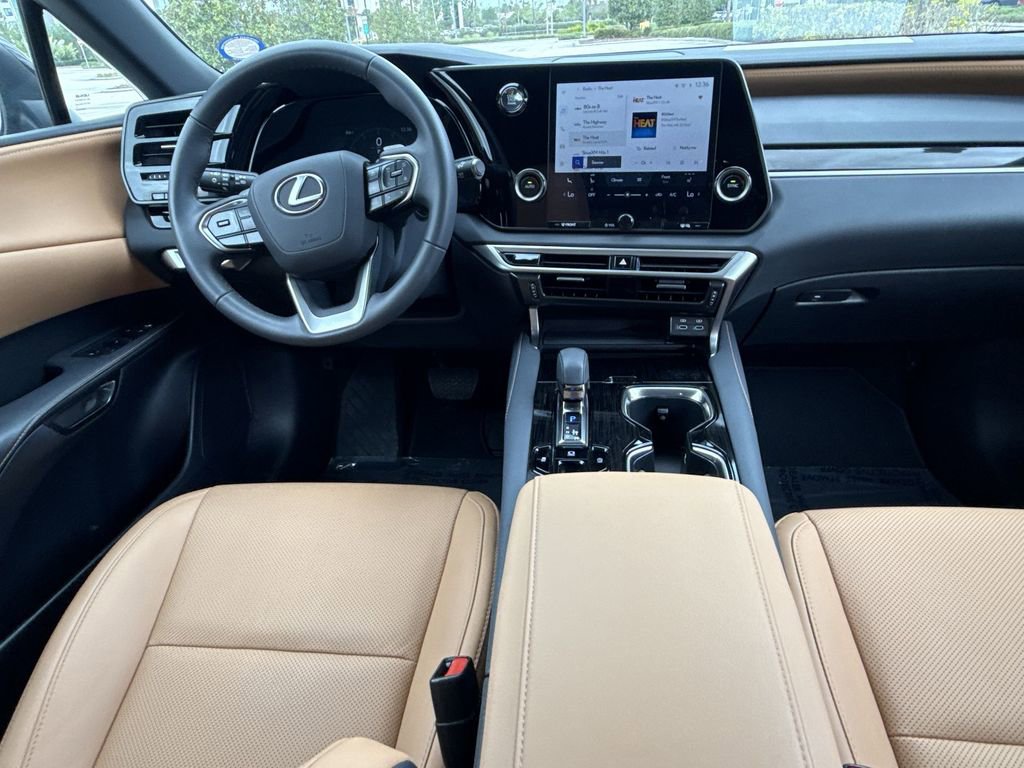 Used 2025 Lexus RX 350 FWD w/ Technology Package image 19