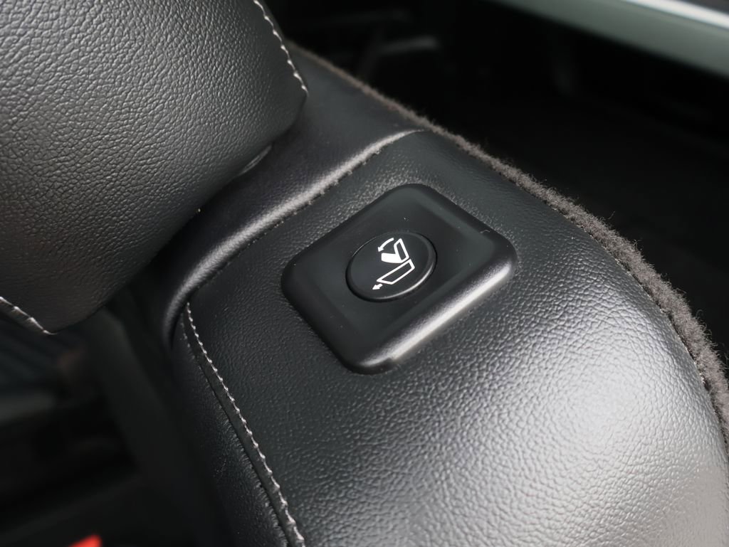 Used 2024 Kia Sorento SX Prestige AWD/4WD image 16