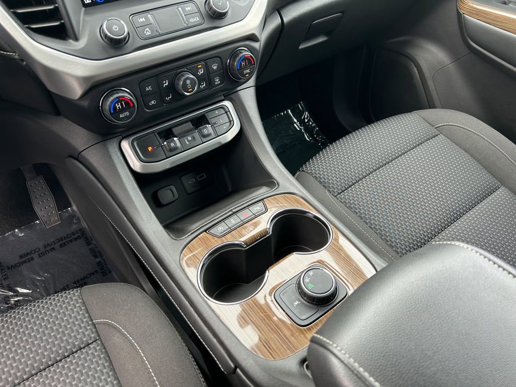 Used 2022 GMC Acadia SLE FWD image 18