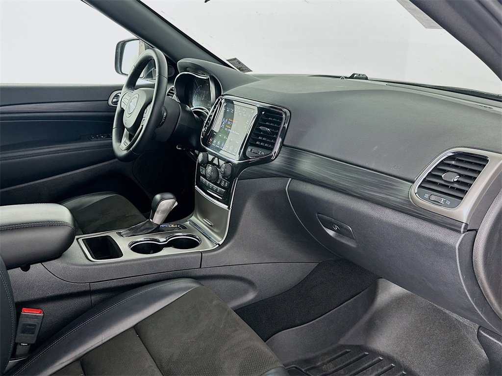 Used 2021 Jeep Grand Cherokee Laredo X image 30