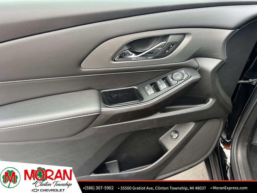 Certified 2023 Chevrolet Traverse LT FWD image 16