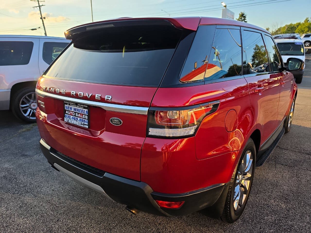 Used 2014 Land Rover Range Rover Sport HSE AWD/4WD image 28
