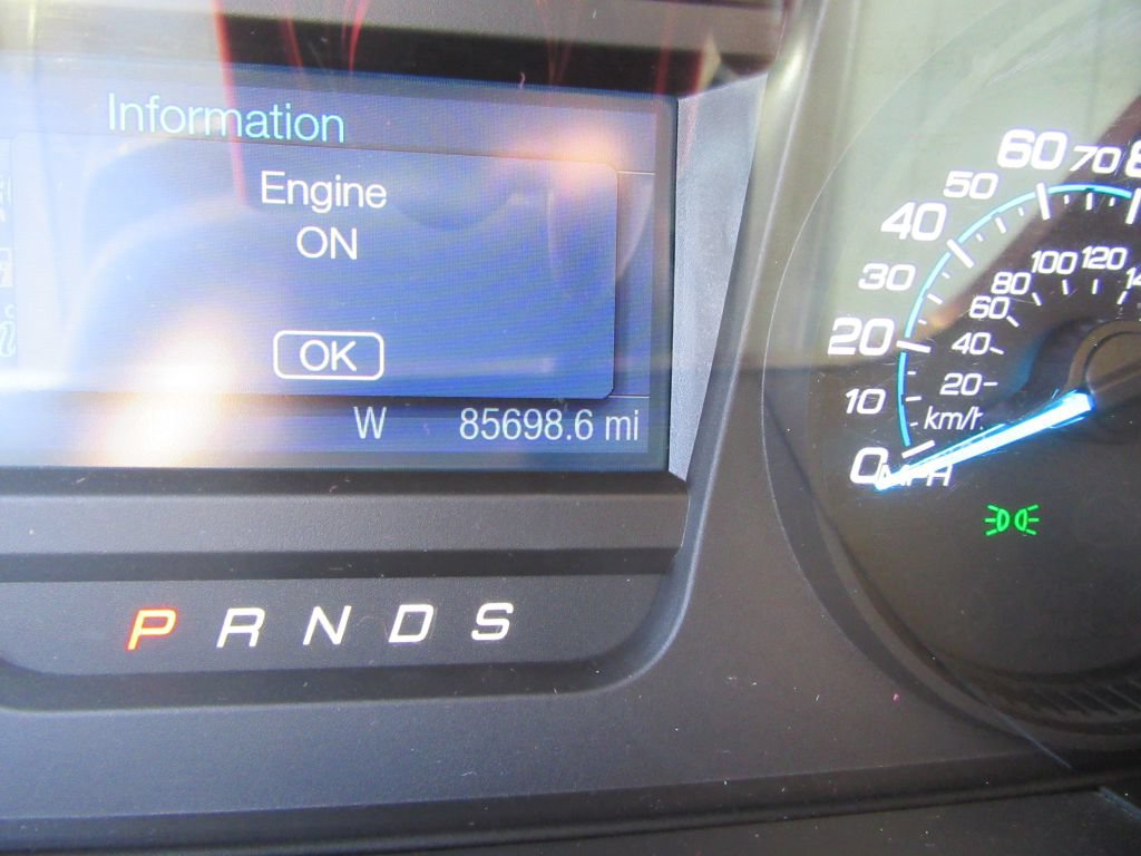 Used 2018 Ford Taurus SE FWD image 14