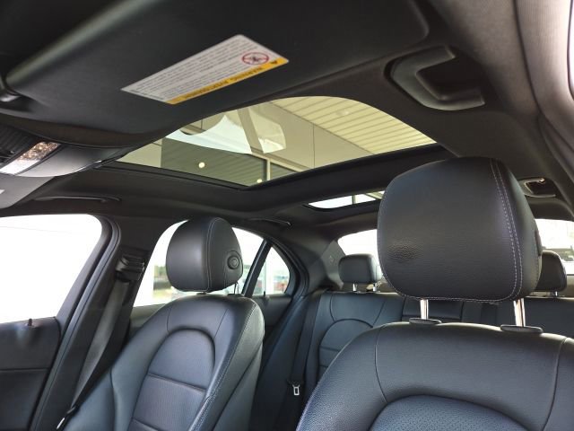 Used 2017 Mercedes-Benz C 300 4MATIC Sedan image 7