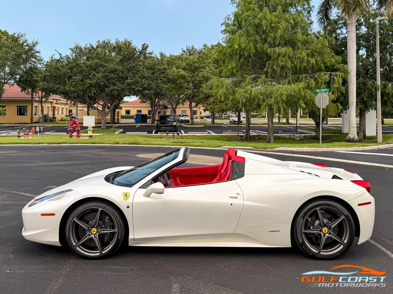 Used 2014 Ferrari 458 Spider RWD image 38