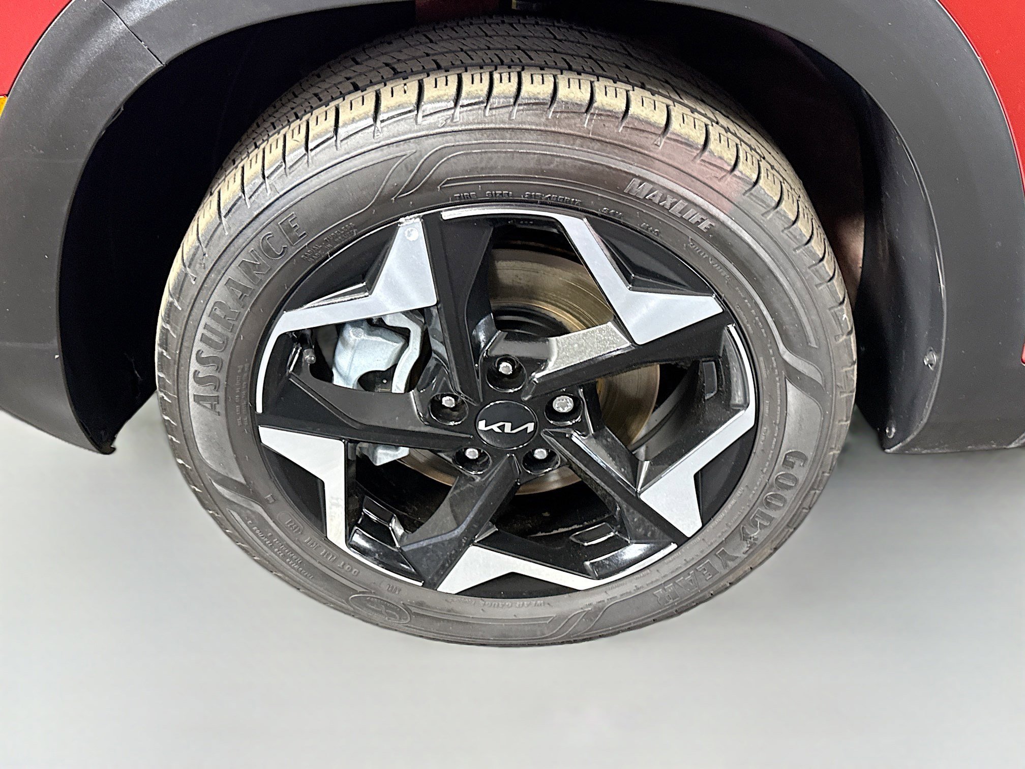 Used 2025 Kia Seltos S image 38