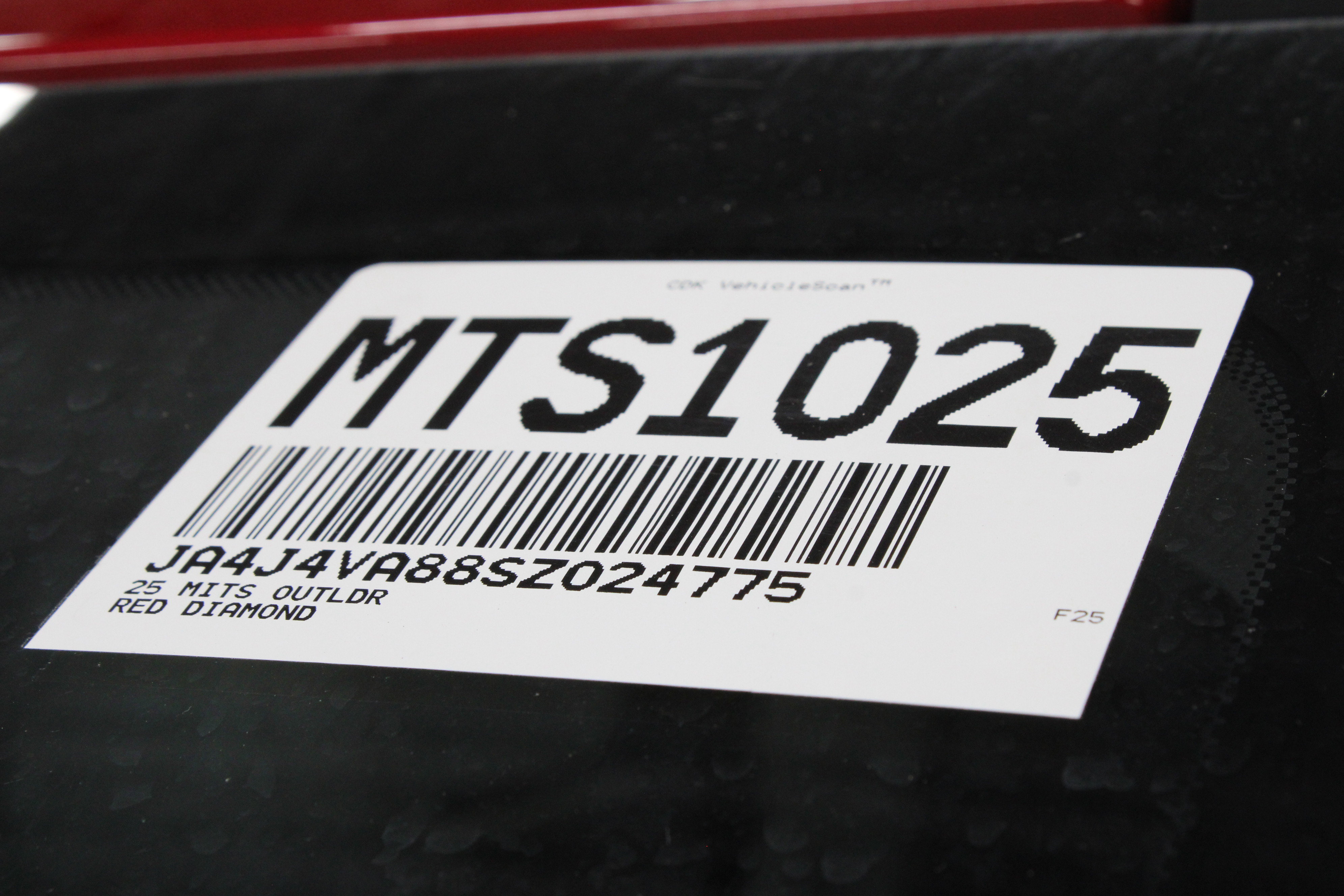 New 2025 Mitsubishi Outlander SE image 36