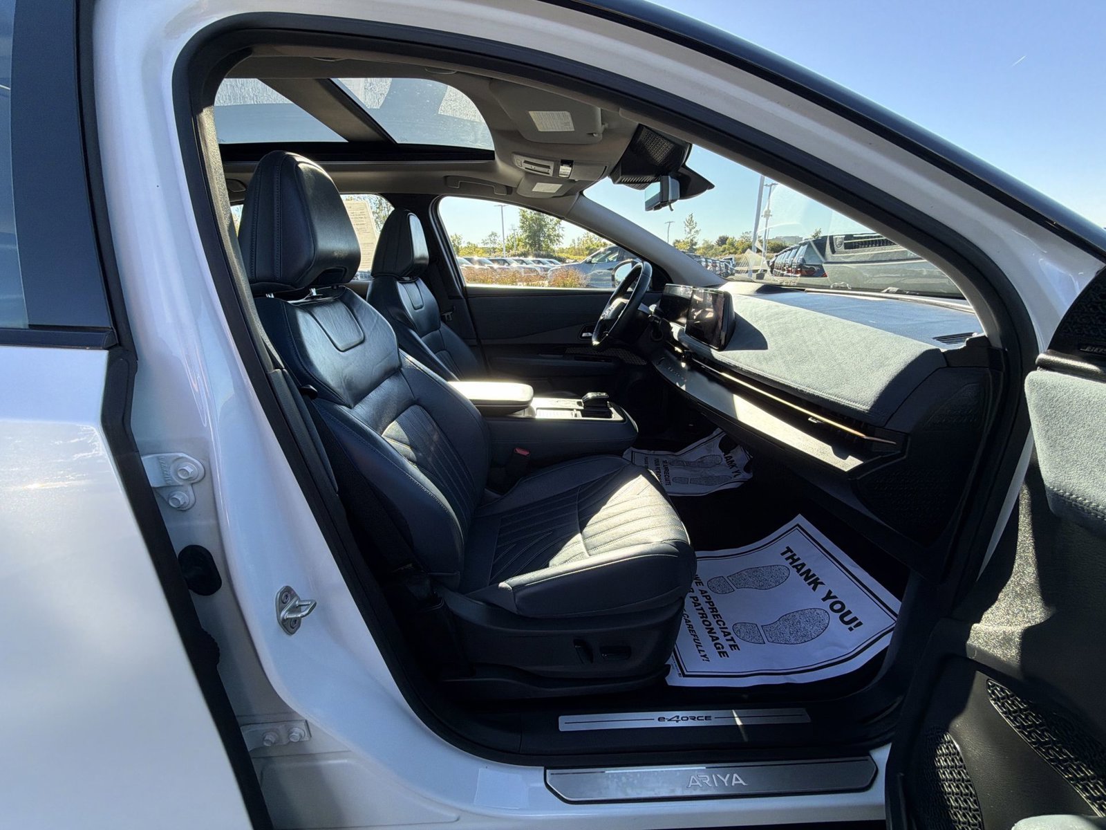 Used 2023 Nissan Ariya AWD/4WD image 27