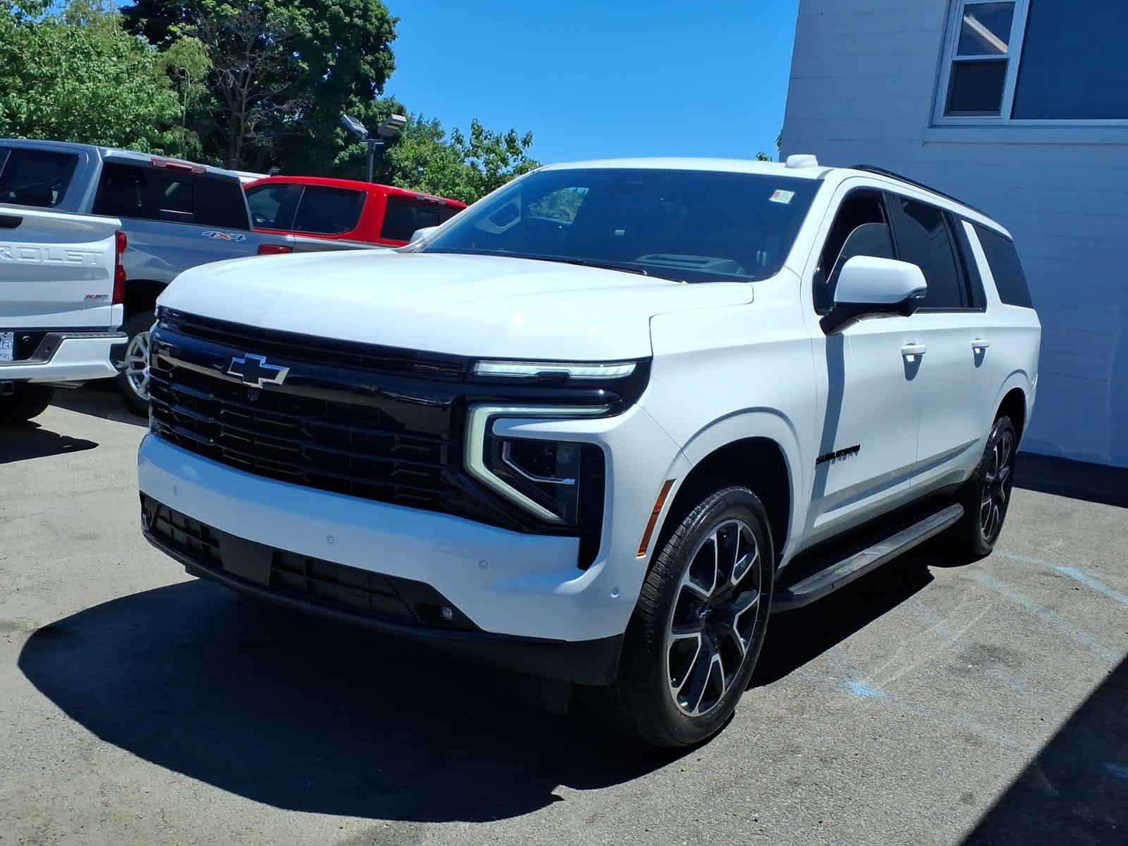 Certified 2026 Chevrolet Suburban RST w/ Advanced Technology Package AWD/4WD image 3