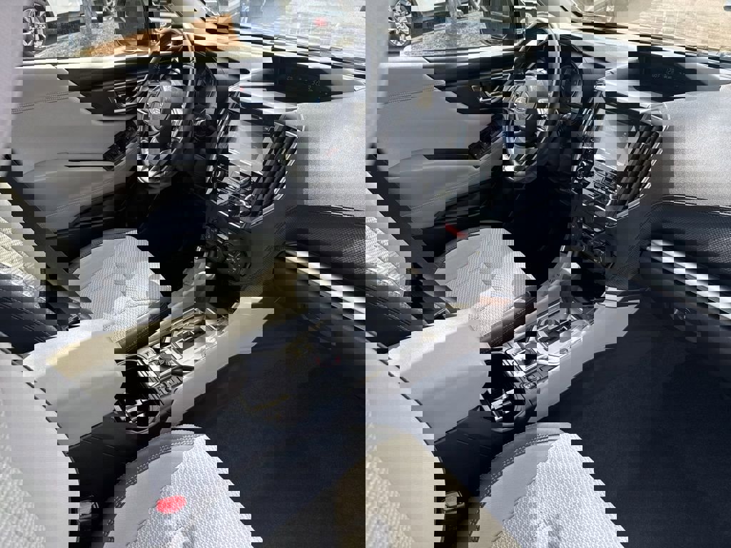 Used 2023 Subaru Forester Premium image 28