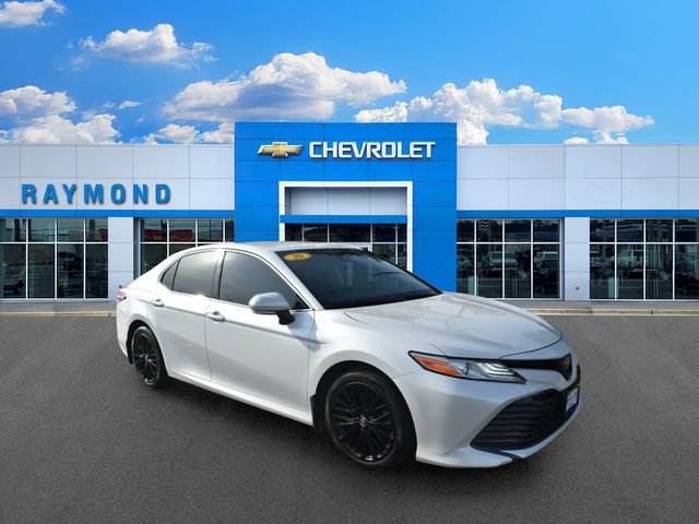 Used 2020 Toyota Camry XLE FWD image 11