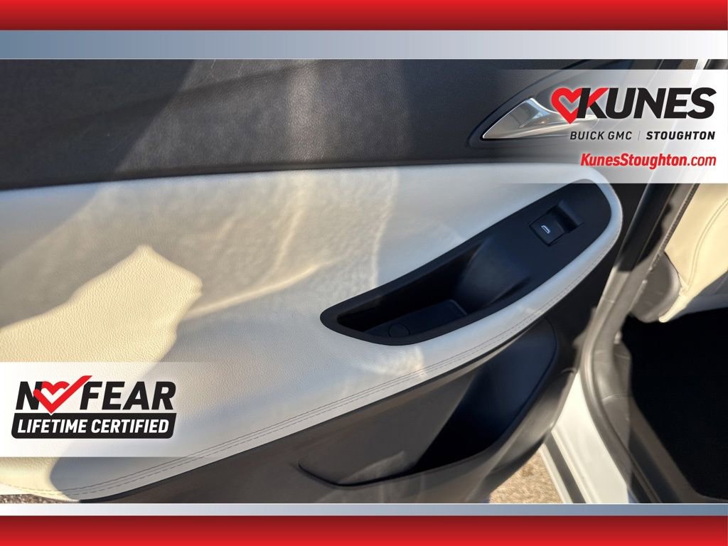 Used 2024 Buick Encore GX Avenir w/ Avenir Convenience Package image 37