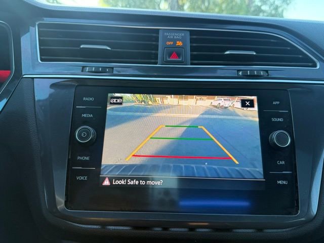 Used 2022 Volkswagen Tiguan SE R-Line image 24