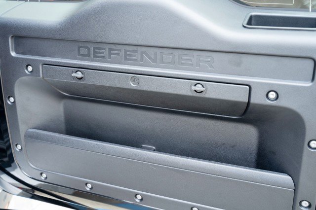 Used 2023 Land Rover Defender 110 S image 72