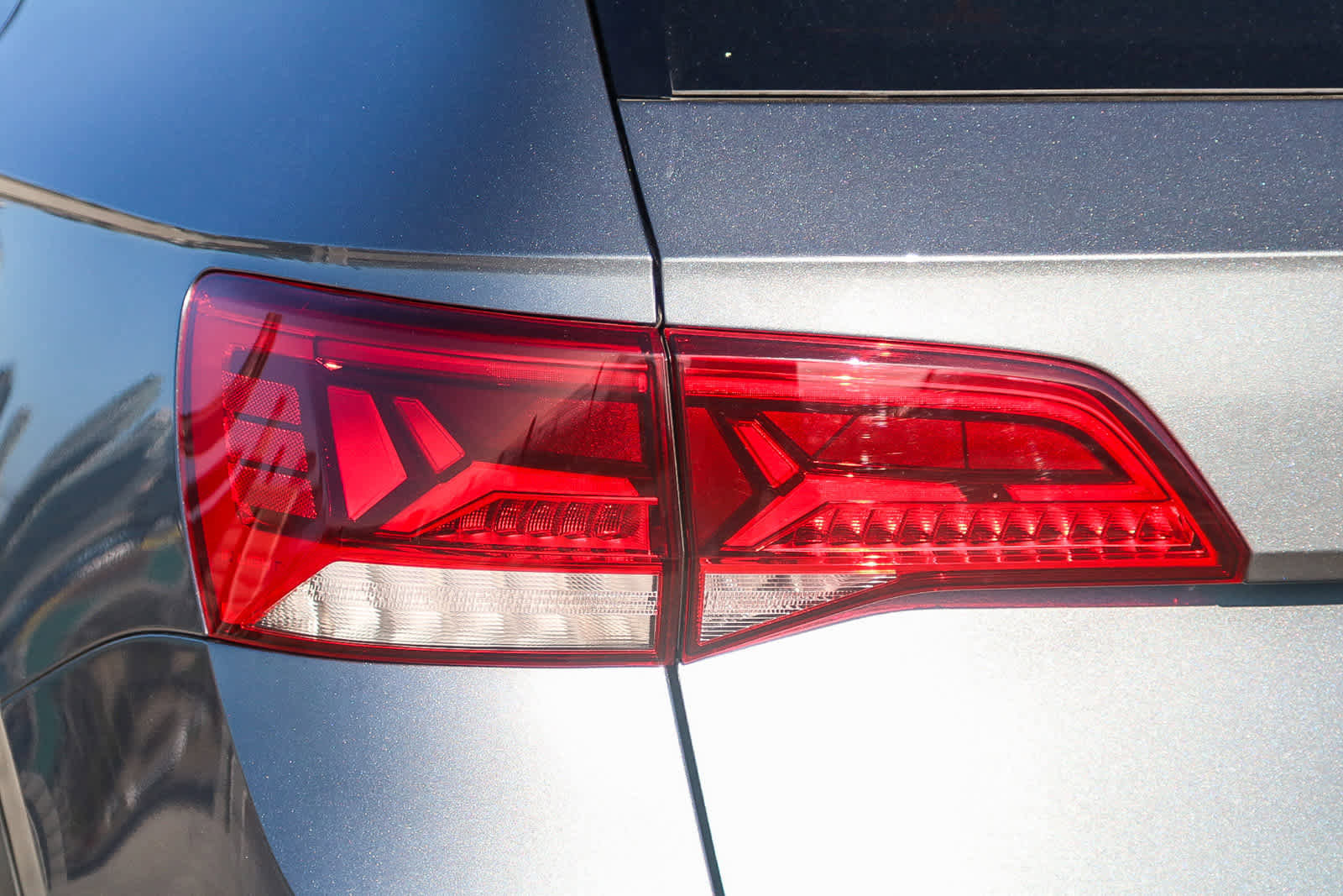 Used 2022 Volkswagen Taos SEL image 9