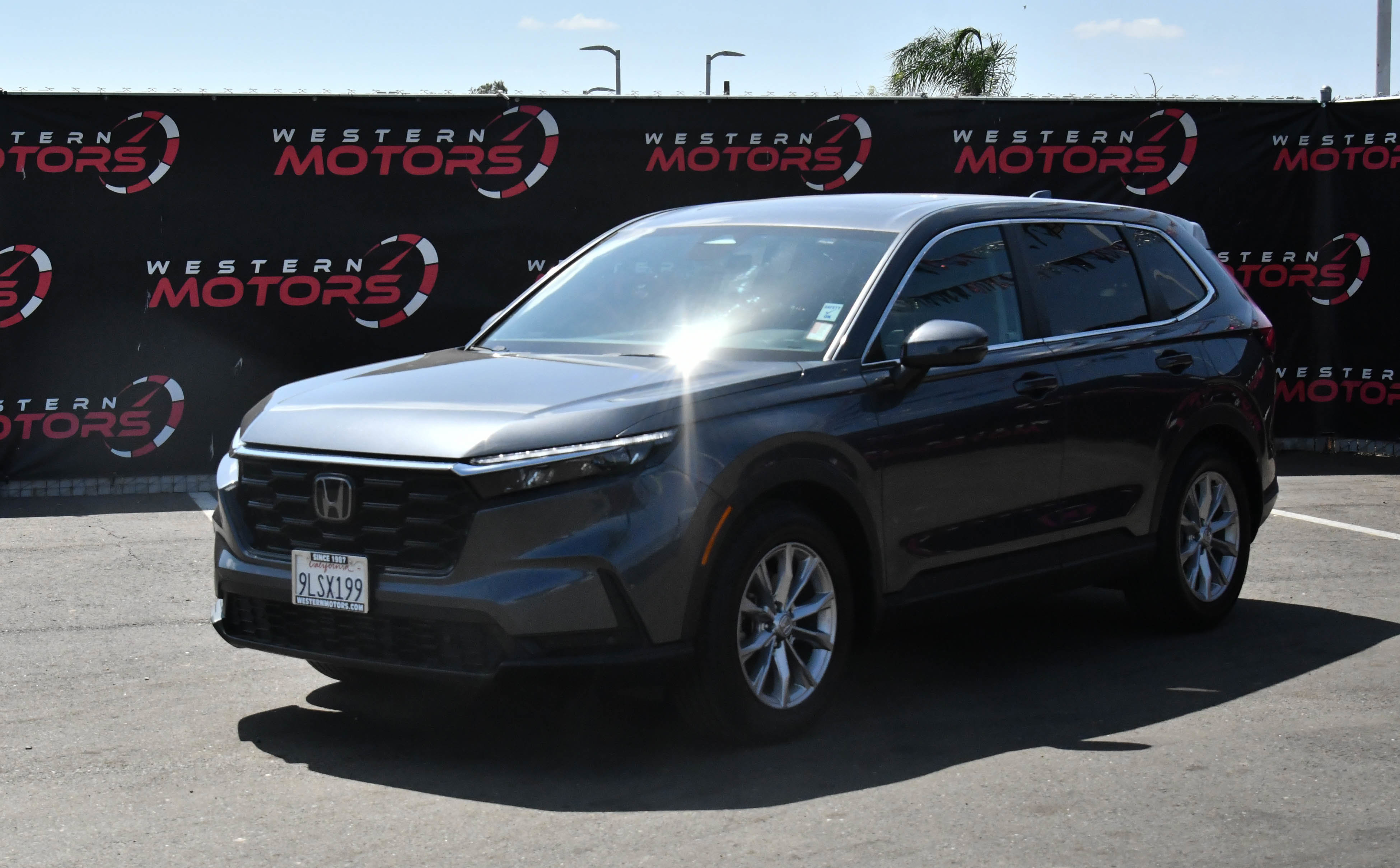 Used 2024 Honda CR-V EX-L image 3