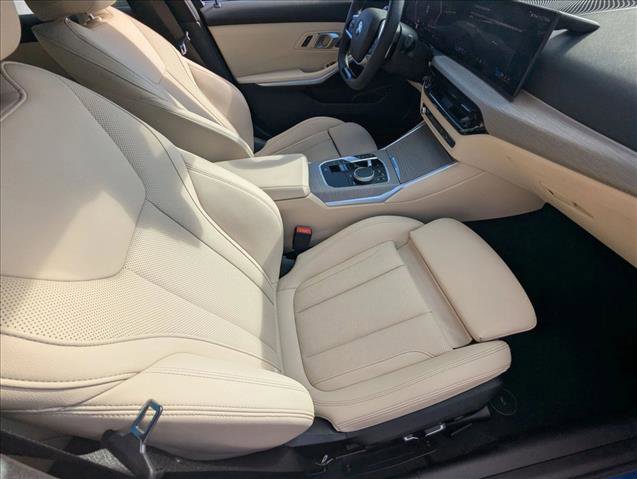 Certified 2025 BMW 330i Sedan w/ Premium Package image 22