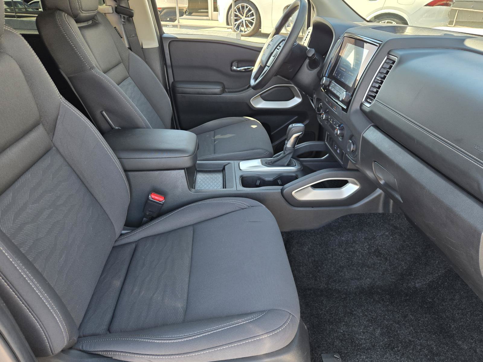 Used 2024 Nissan Frontier SV w/ Tow Package AWD/4WD image 32
