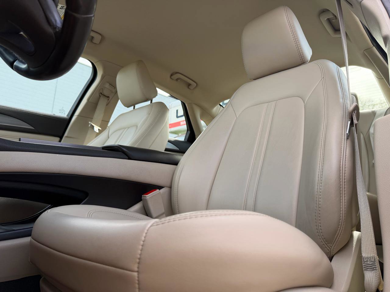 Used 2020 Lincoln MKZ FWD image 11