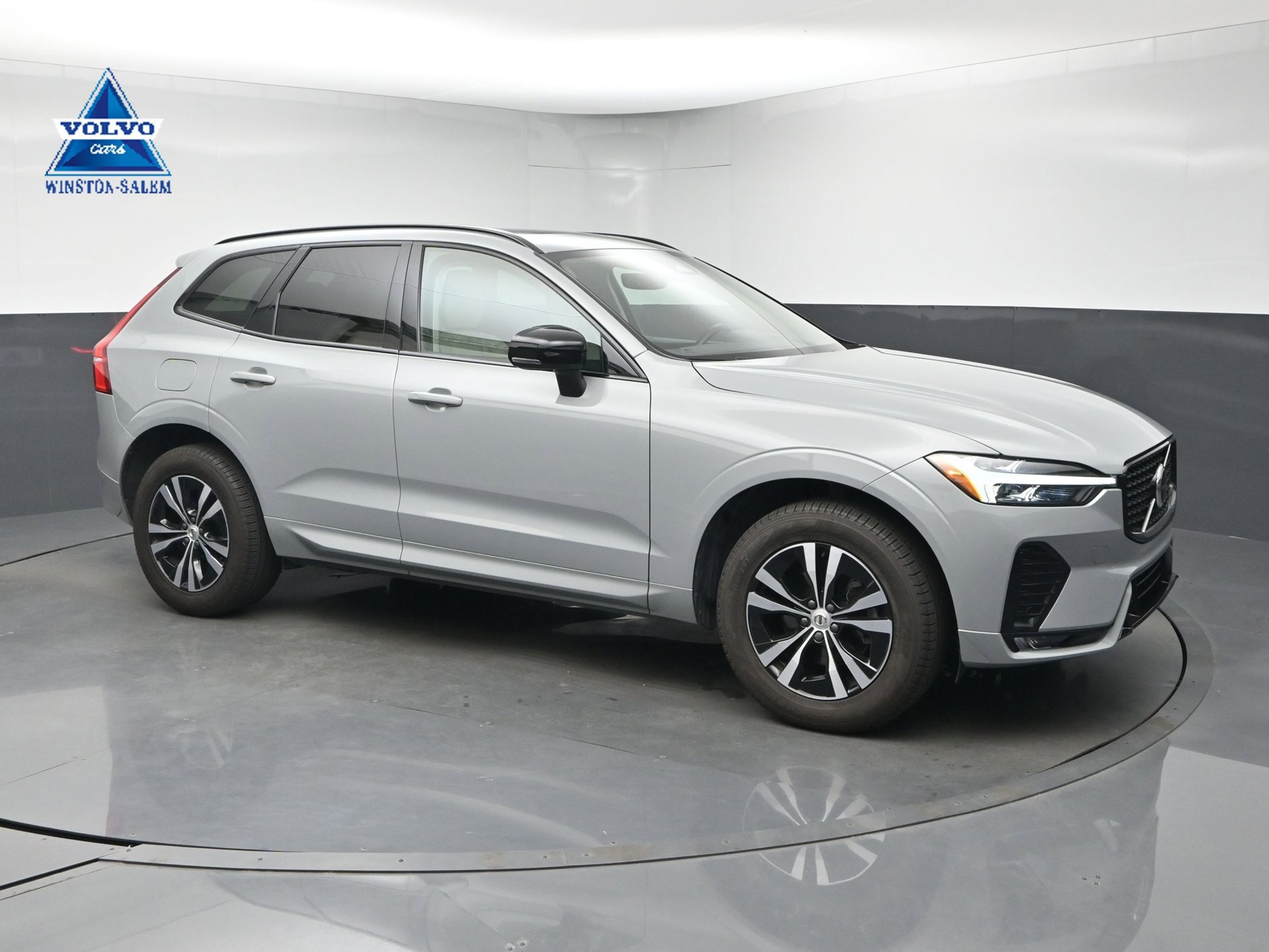 Used 2024 Volvo XC60 B5 Core w/ Protection Package Premier