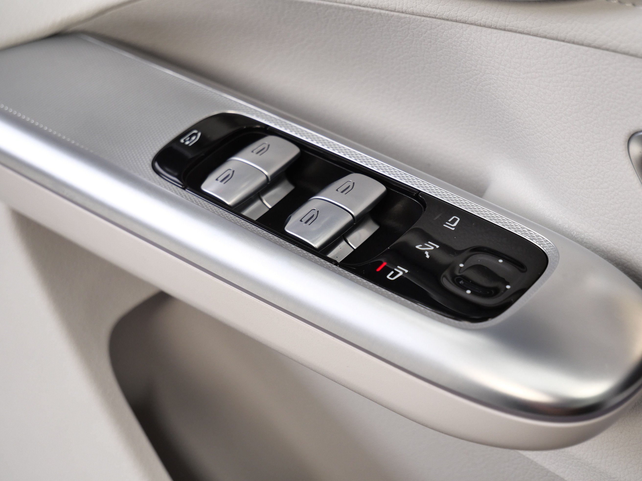 Certified 2023 Mercedes-Benz EQE 350+ 4MATIC SUV image 35