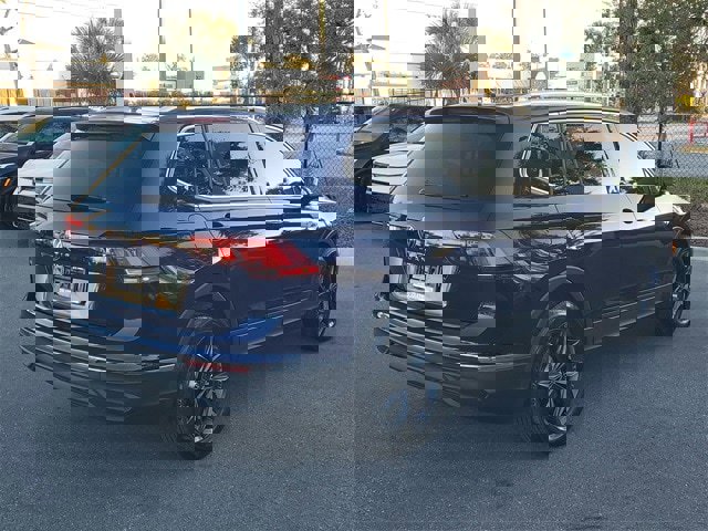 Certified 2023 Volkswagen Tiguan SE image 4