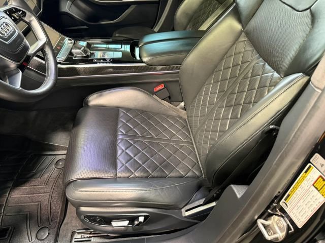 Used 2020 Audi S8 L image 23