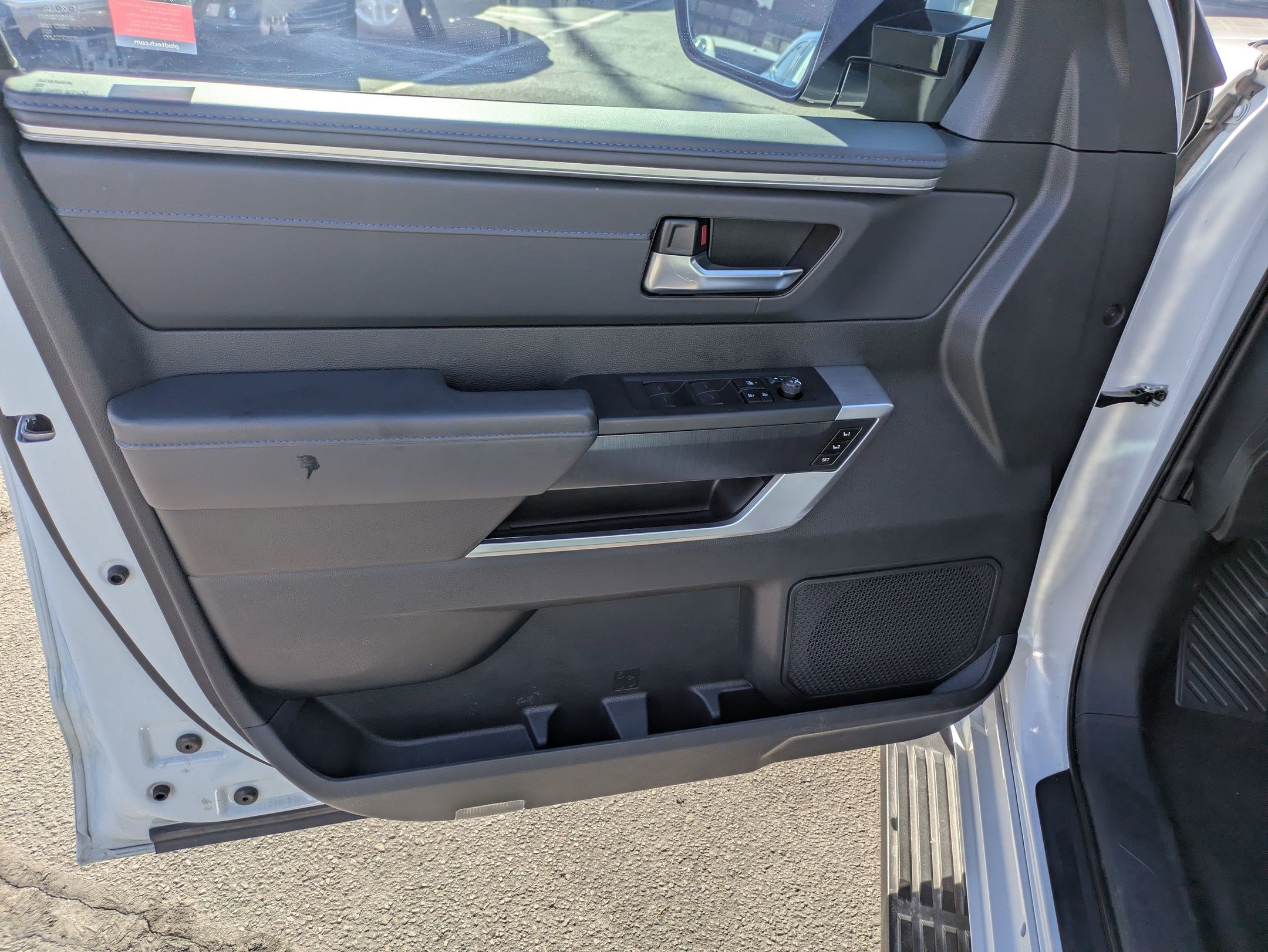 Used 2024 Toyota Sequoia Platinum image 15