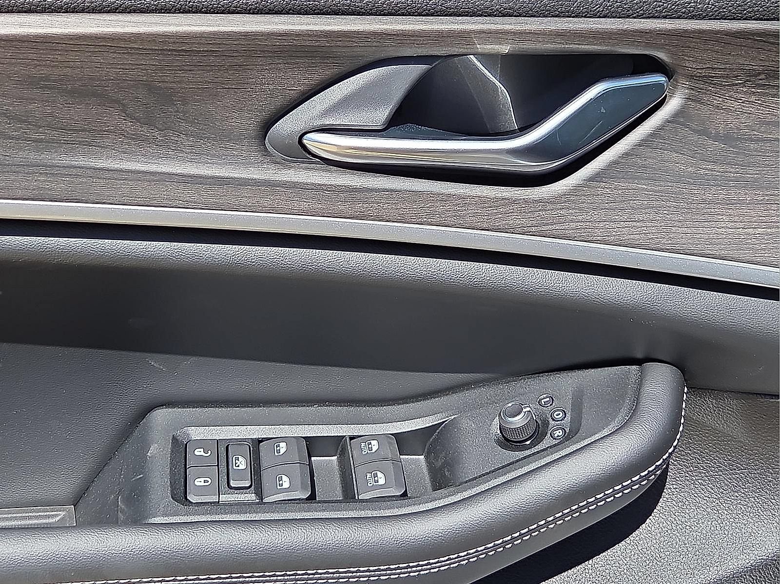 New 2026 Jeep Grand Cherokee L 4WD image 14