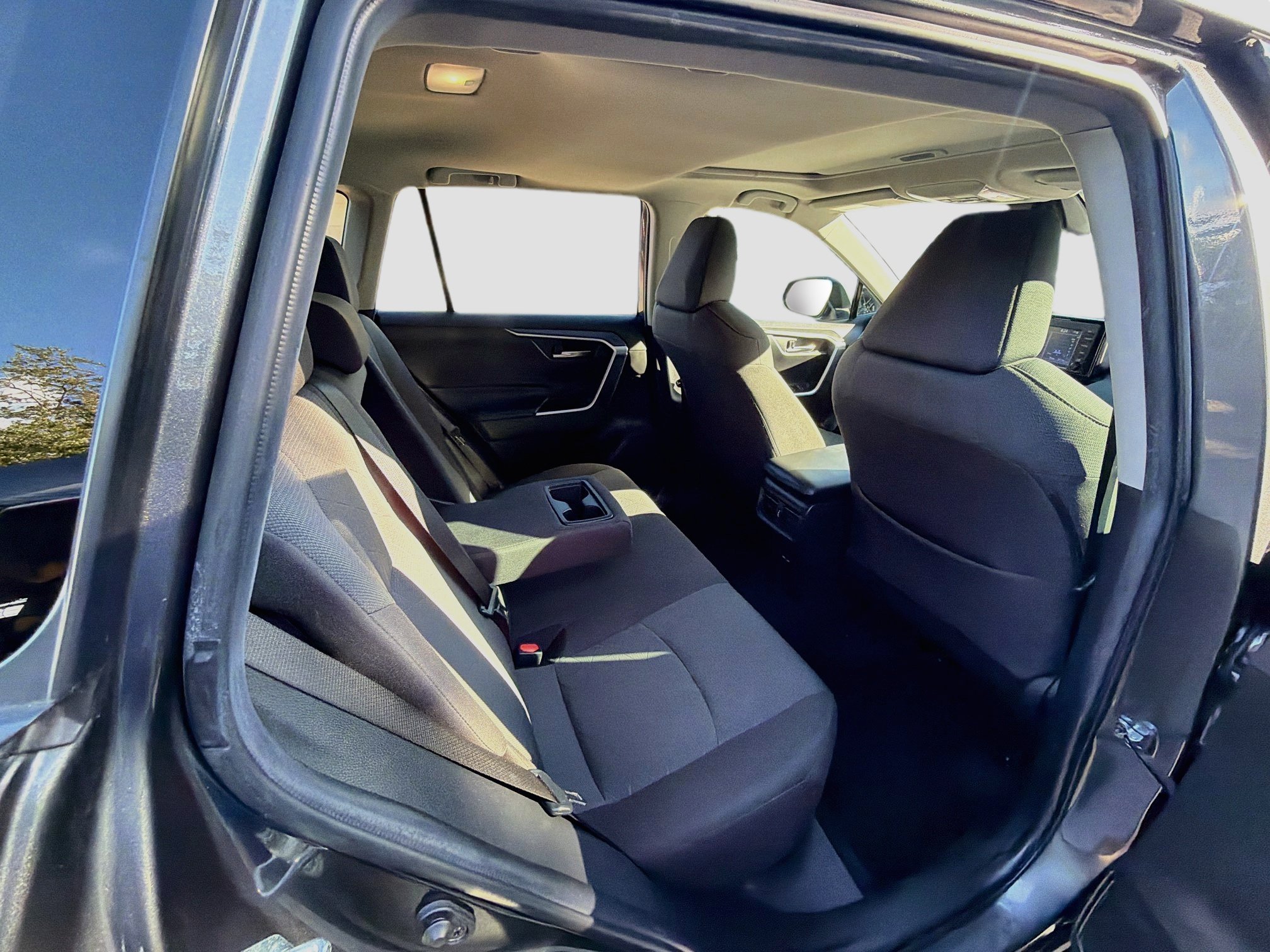 Used 2022 Toyota RAV4 XLE w/ Convenience Package FWD image 23