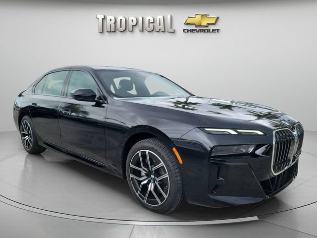 Used 2025 BMW 740i RWD image 7