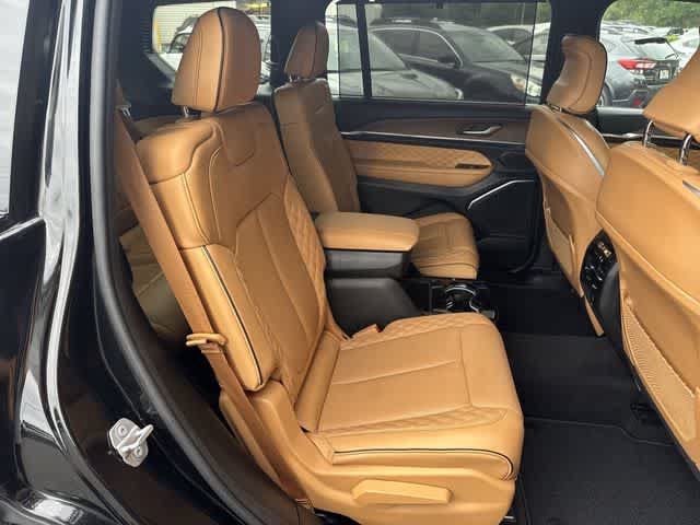 Used 2021 Jeep Grand Cherokee L Summit w/ Advanced Protech Group IV AWD/4WD image 19