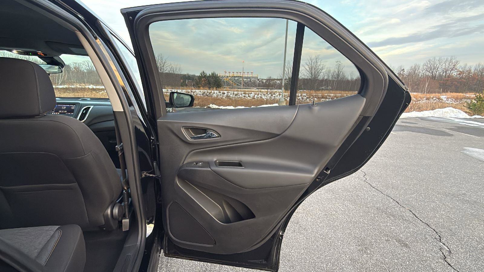 Used 2022 Chevrolet Equinox LT image 20