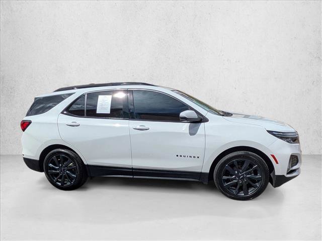 Used 2022 Chevrolet Equinox RS w/ Infotainment Package image 4