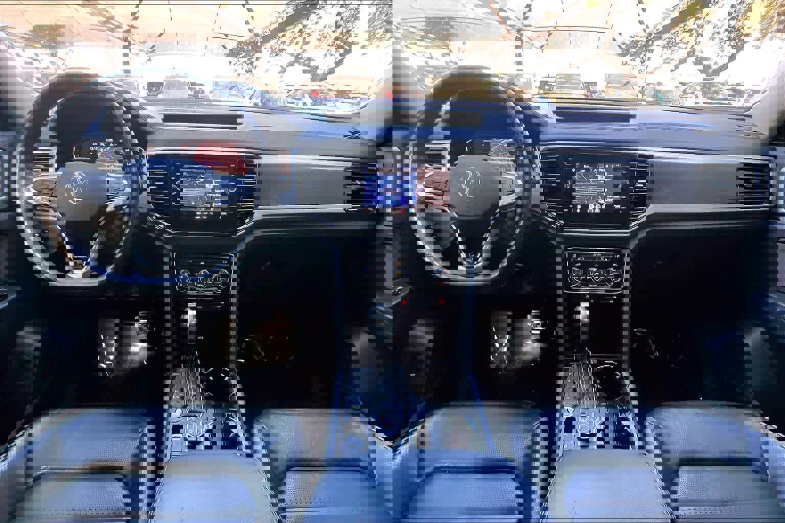 Used 2021 Volkswagen Atlas SEL Premium w/ MDO Package (Bench Seat) image 15