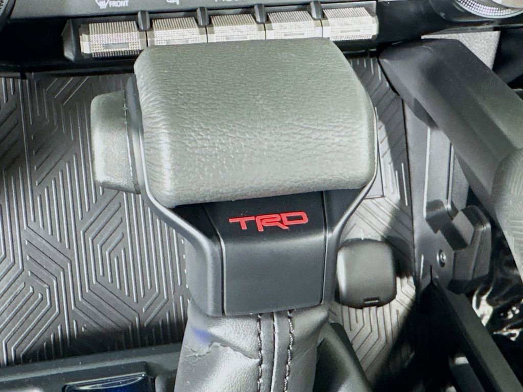Used 2025 Toyota Tacoma TRD Off-Road image 21