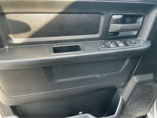 Used 2024 RAM 5500 Tradesman w/ Chrome Appearance Group AWD/4WD image 31