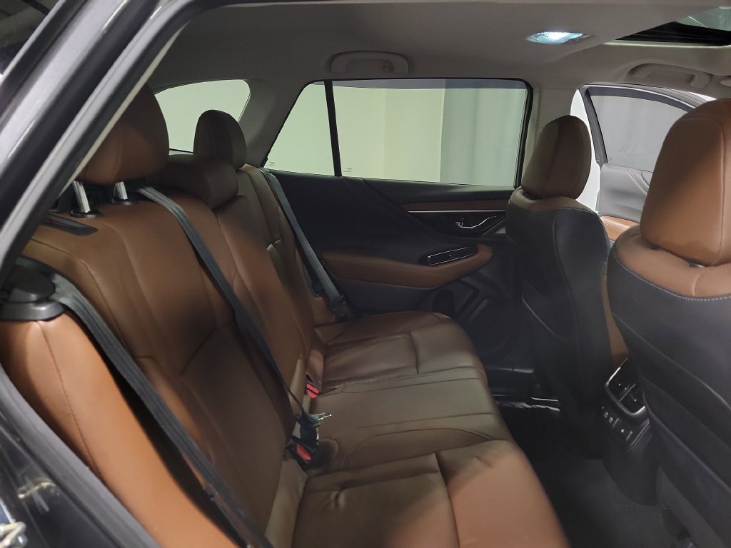Used 2020 Subaru Outback Touring XT AWD/4WD image 33